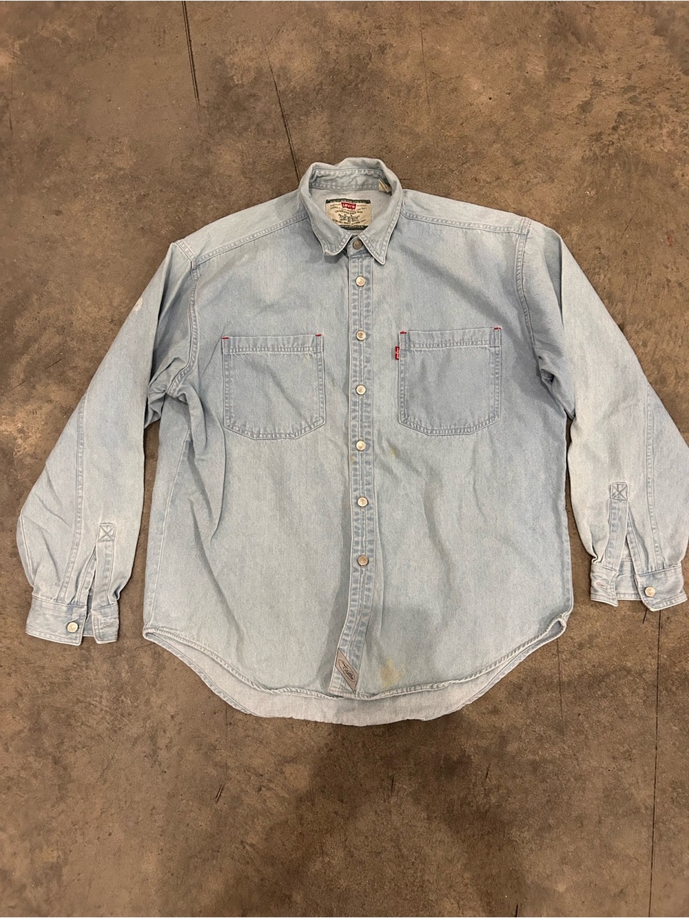 Vintage Levi’s Denim Shirt Men’s Large Light Wash 90s Made in Korea